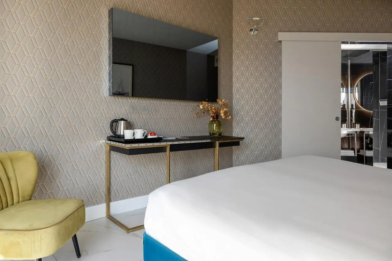 ****  Savoia Hotel Rimini Itália