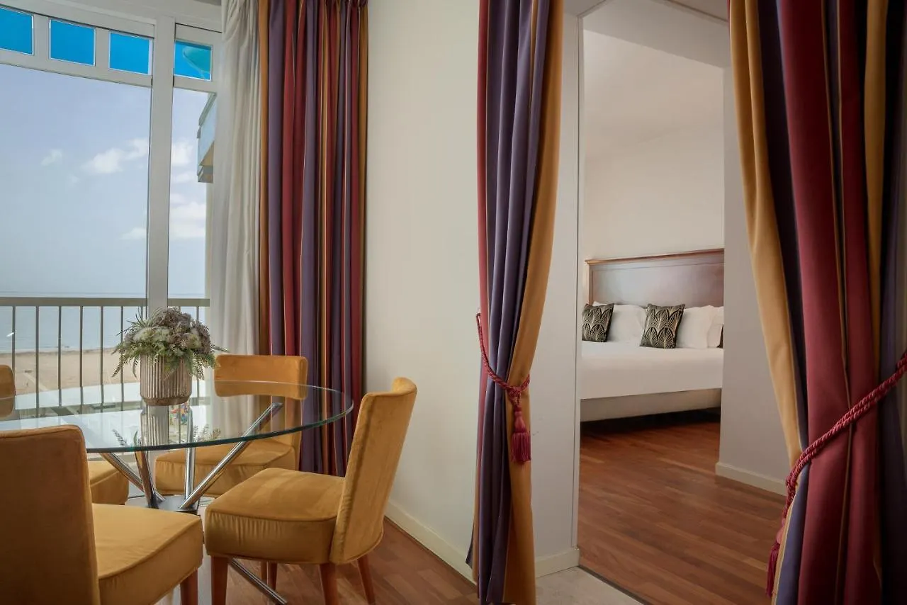 Savoia Hotel Rimini 4*,